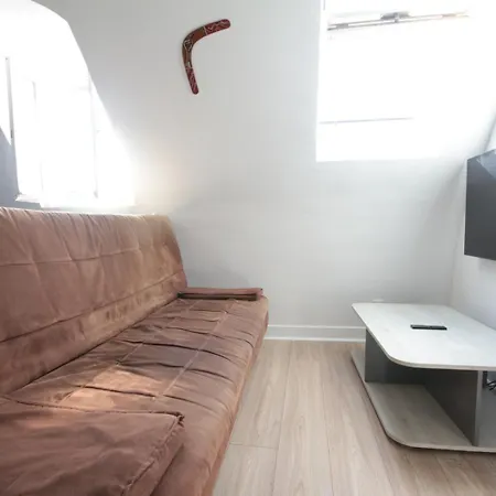 Floor & View - La Fayette / Opera Apartment