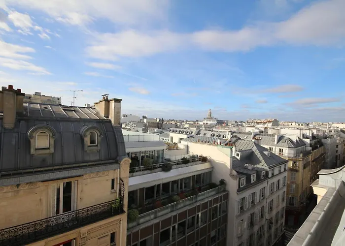 Floor & View - La Fayette / Opera Paris